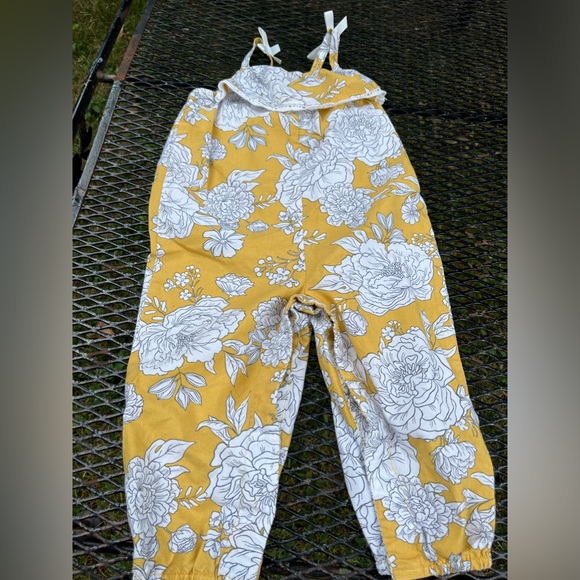 Girls Yellow Pant Romper Size 12 Months By Shabby Chic with snap-ease bottoms - Picture 3 of 10